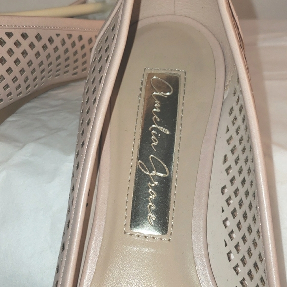 Amelia Grace Women's Blush Flats‎ - Picture 4 of 6